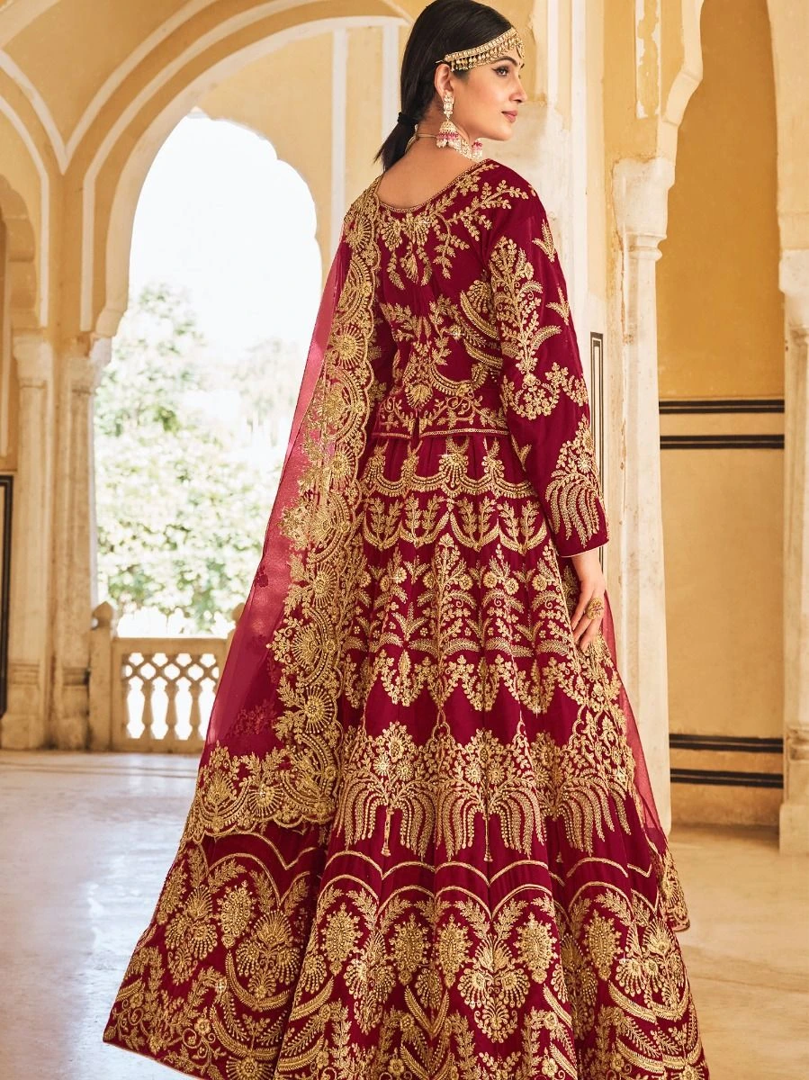 Maroon Bridal Velvet Lehenga Choli In Heavy Embroidery 5 Maroon Bridal Velvet Lehenga Choli In Heavy Embroidery - Image 3