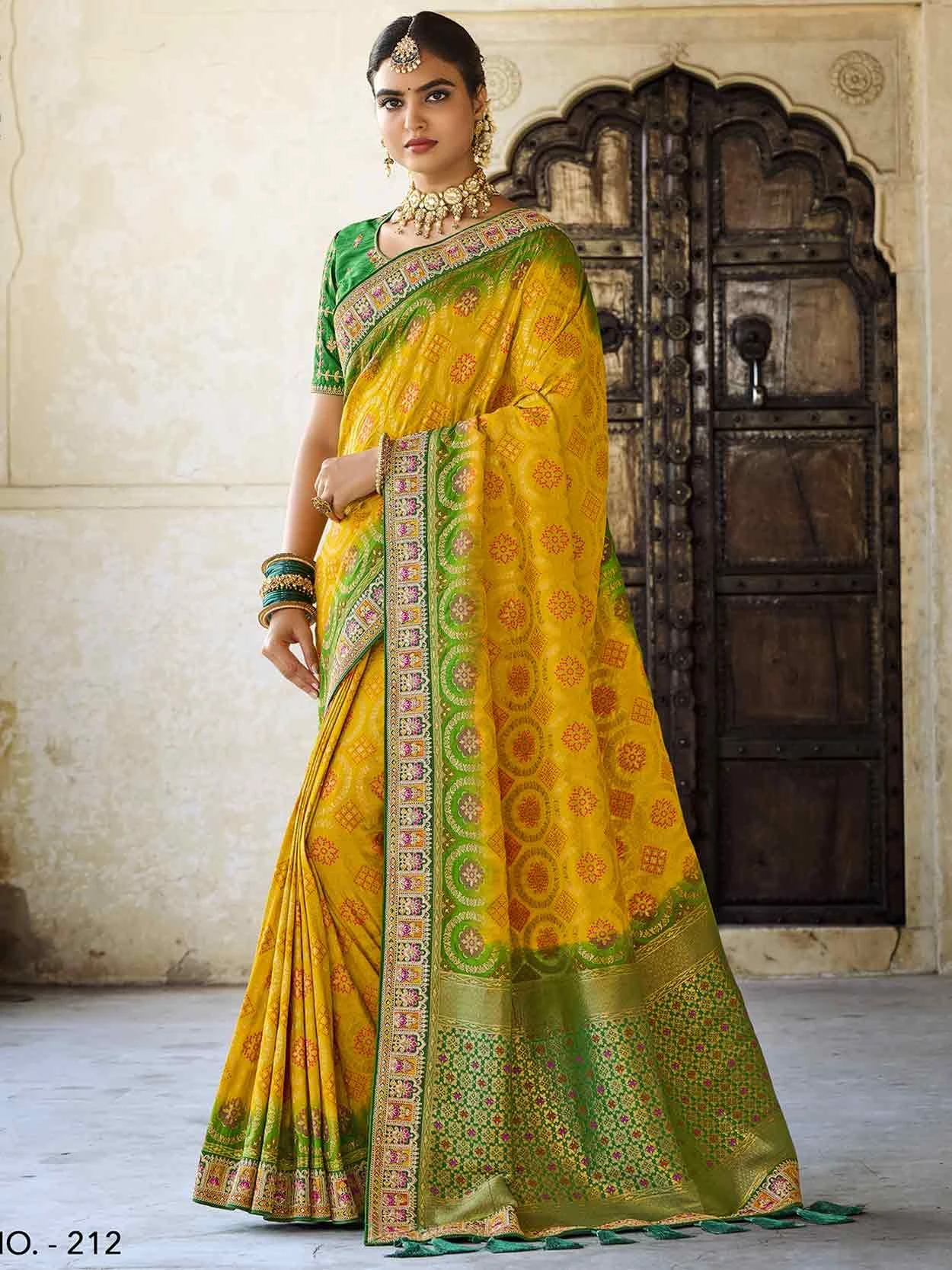 Designer Wedding Saree Yellow Colour Raw Silk Fabric. 3 Designer Wedding Saree Yellow Colour Raw Silk Fabric.