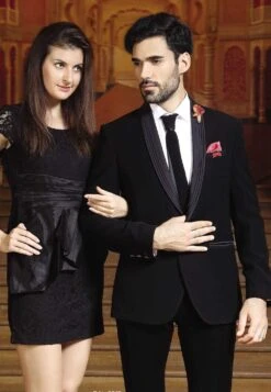 Black Color Wedding Suit For Men's.