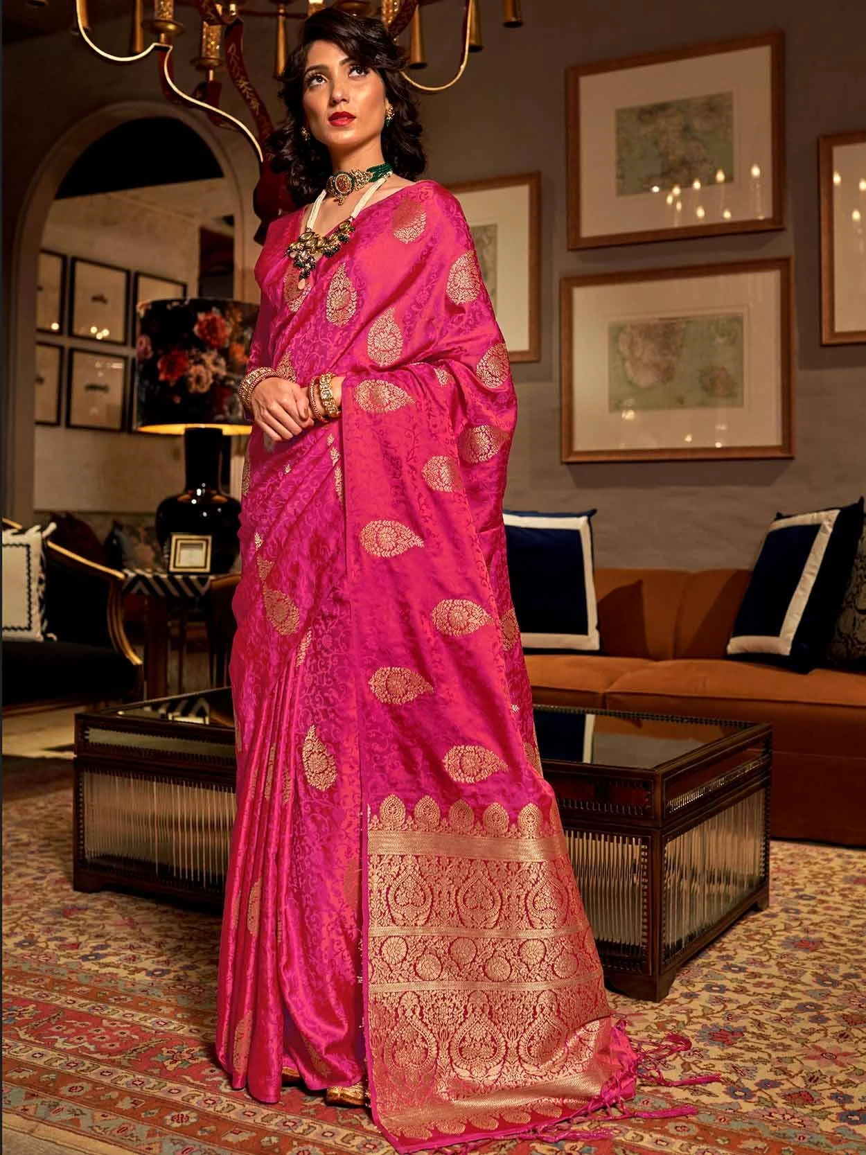 Pink Traditional Saree With Zari Weaving 3 Pink Traditional Saree With Zari Weaving