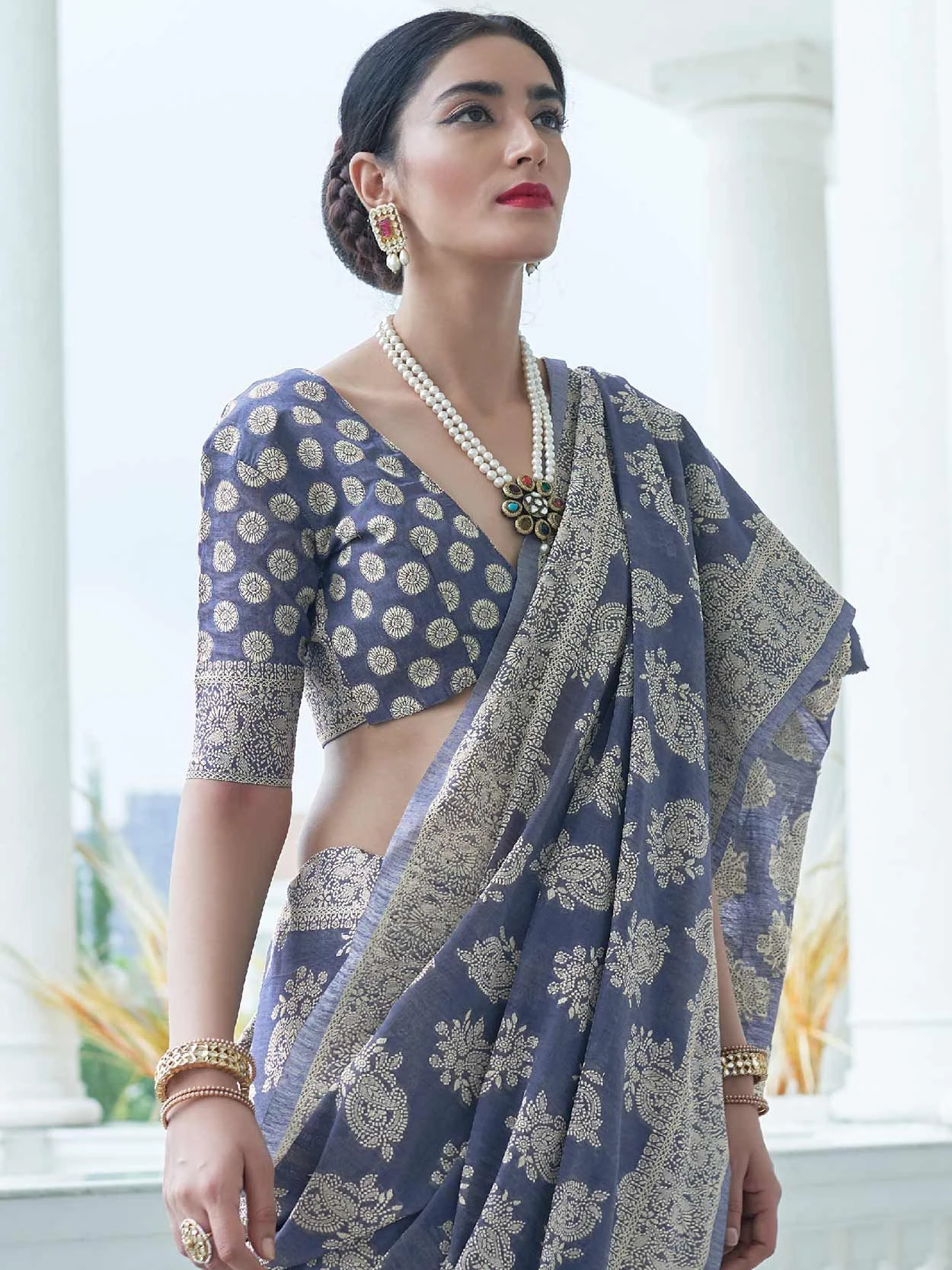Grey Woven Party Wear Saree In Chikankari 4 Grey Woven Party Wear Saree In Chikankari - Image 2