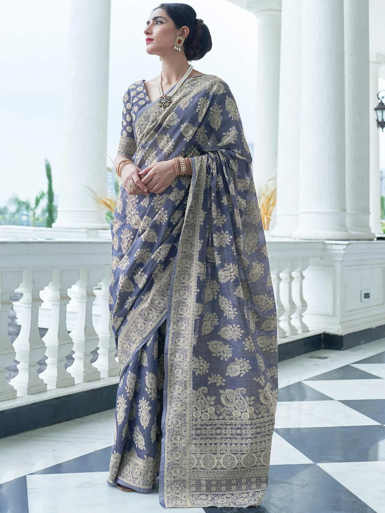 Grey Woven Party Wear Saree In Chikankari 3 Grey Woven Party Wear Saree In Chikankari