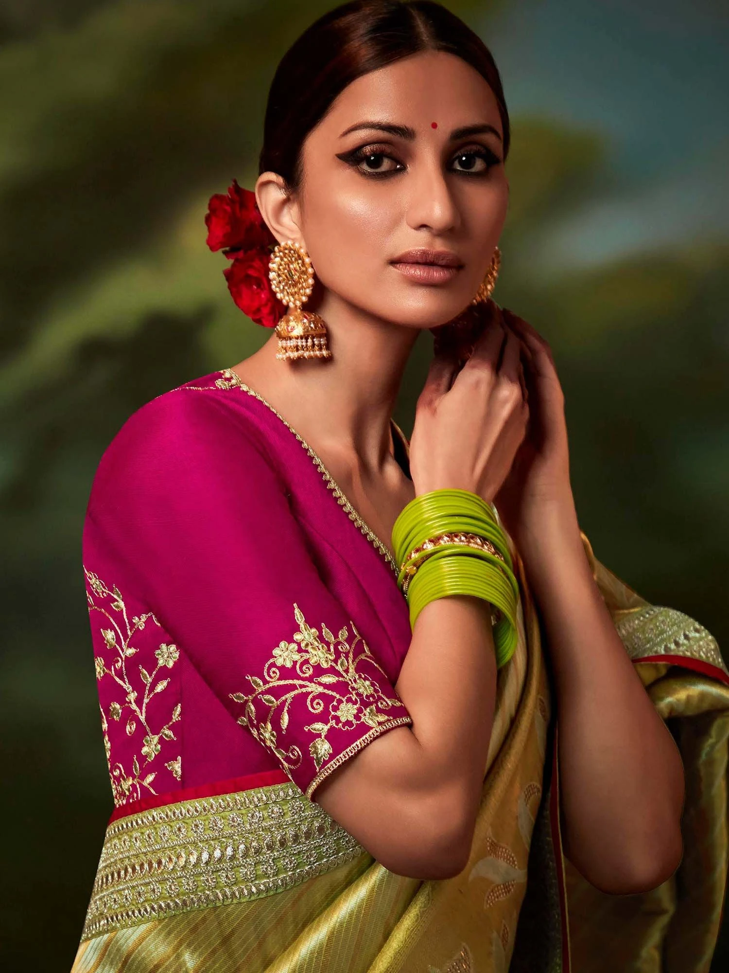 Green Woven Traditional Saree In Silk 4 Green Woven Traditional Saree In Silk - Image 2