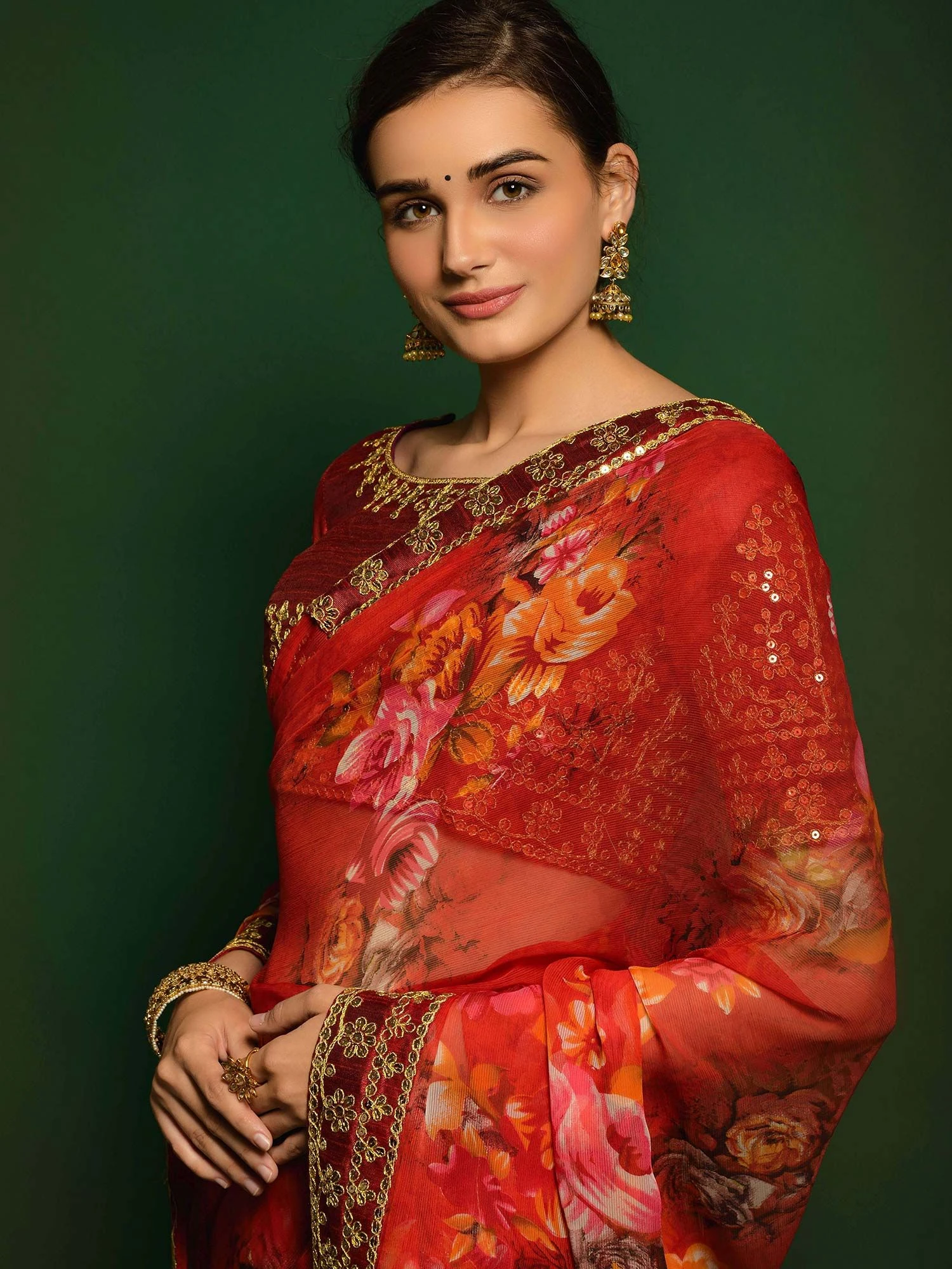 Red Floral Printed Festive Saree In Georgette 4 Red Floral Printed Festive Saree In Georgette - Image 2