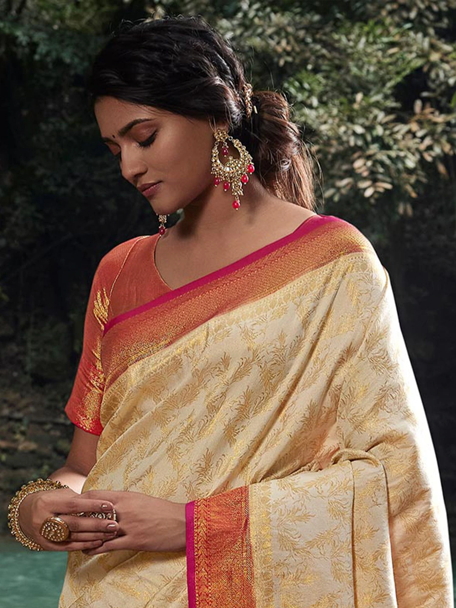 Cream Woven Wedding Wear Silk Saree 4 Cream Woven Wedding Wear Silk Saree - Image 2