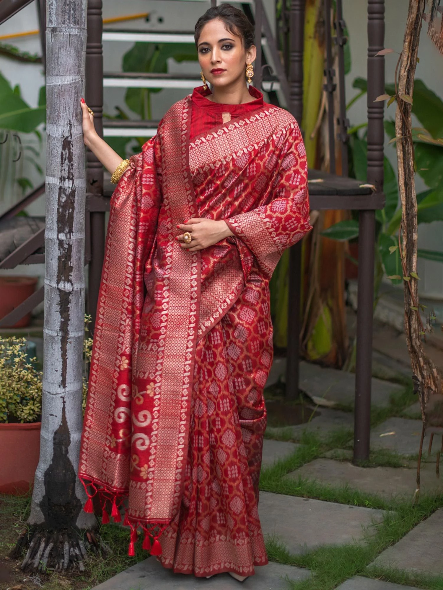 Red Woven Wedding Wear Saree In Tussar Silk 3 Red Woven Wedding Wear Saree In Tussar Silk
