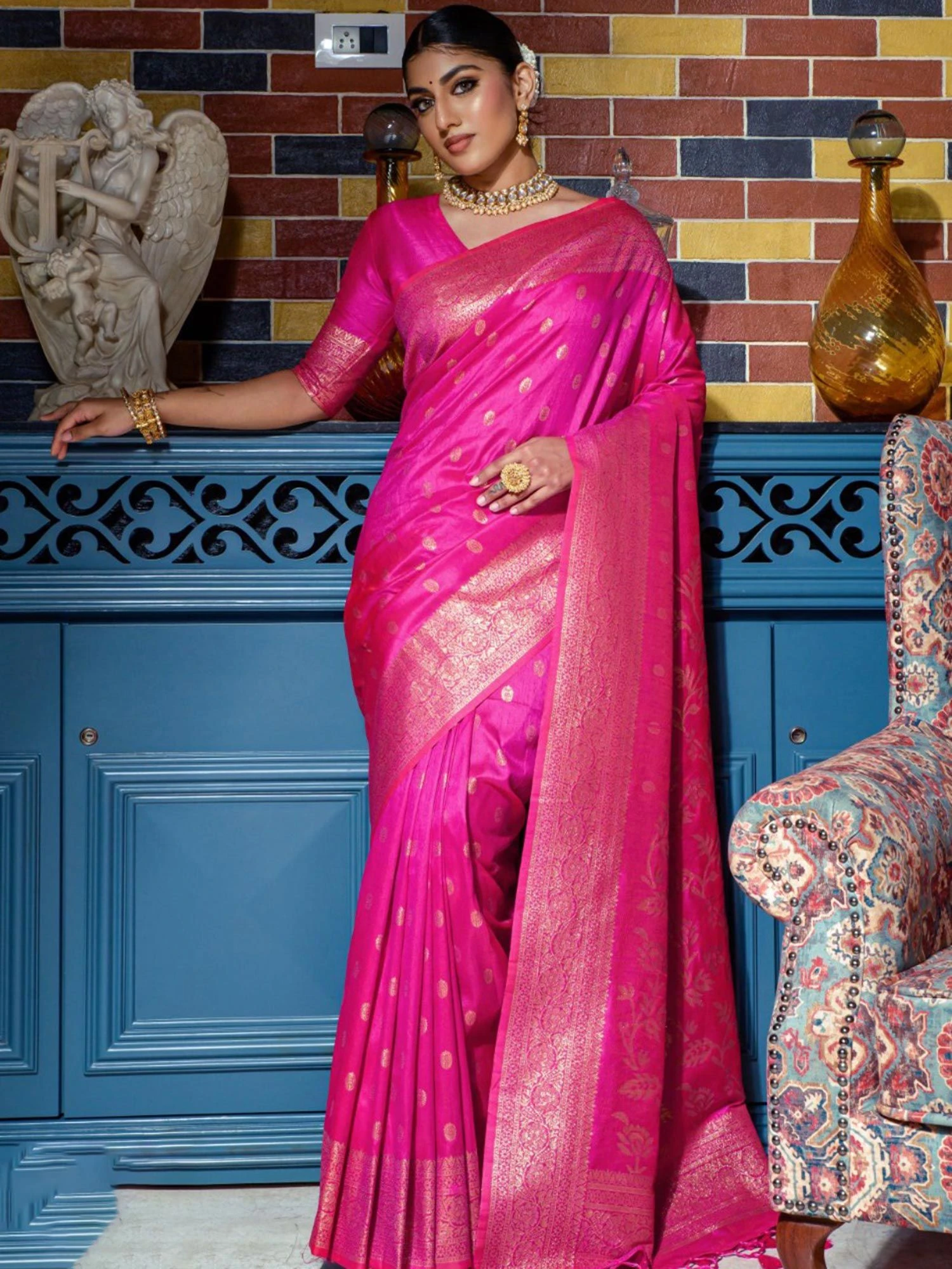 Pink Banarasi Silk Saree With Woven Borders 3 Pink Banarasi Silk Saree With Woven Borders