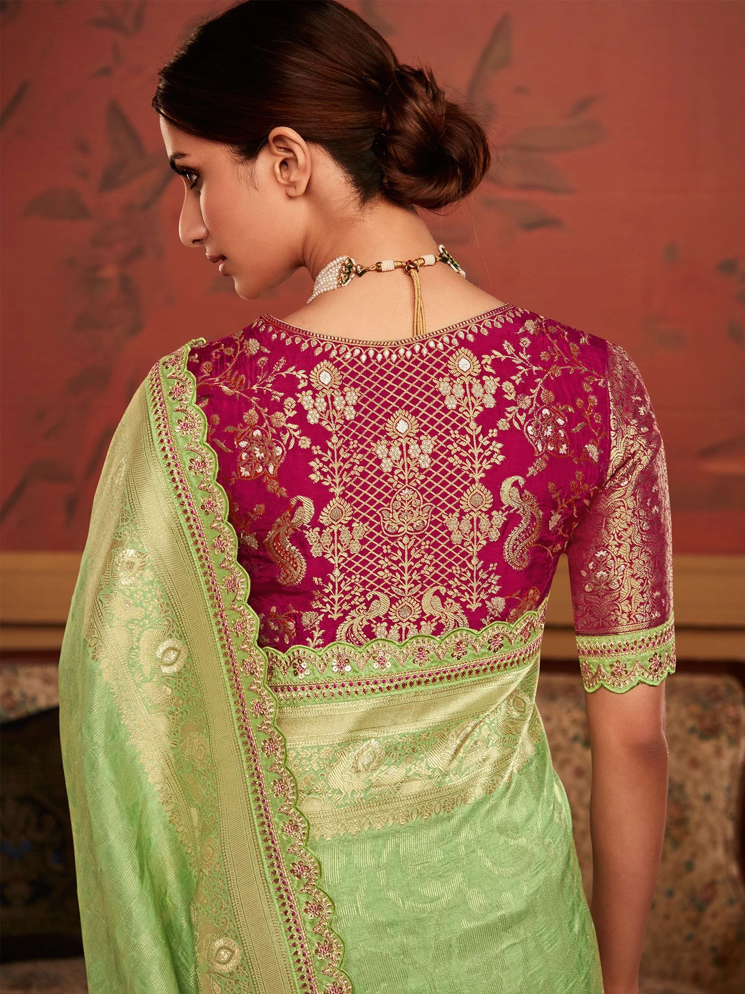 Green Festive Saree With Zari Woven Blouse 5 Green Festive Saree With Zari Woven Blouse - Image 3