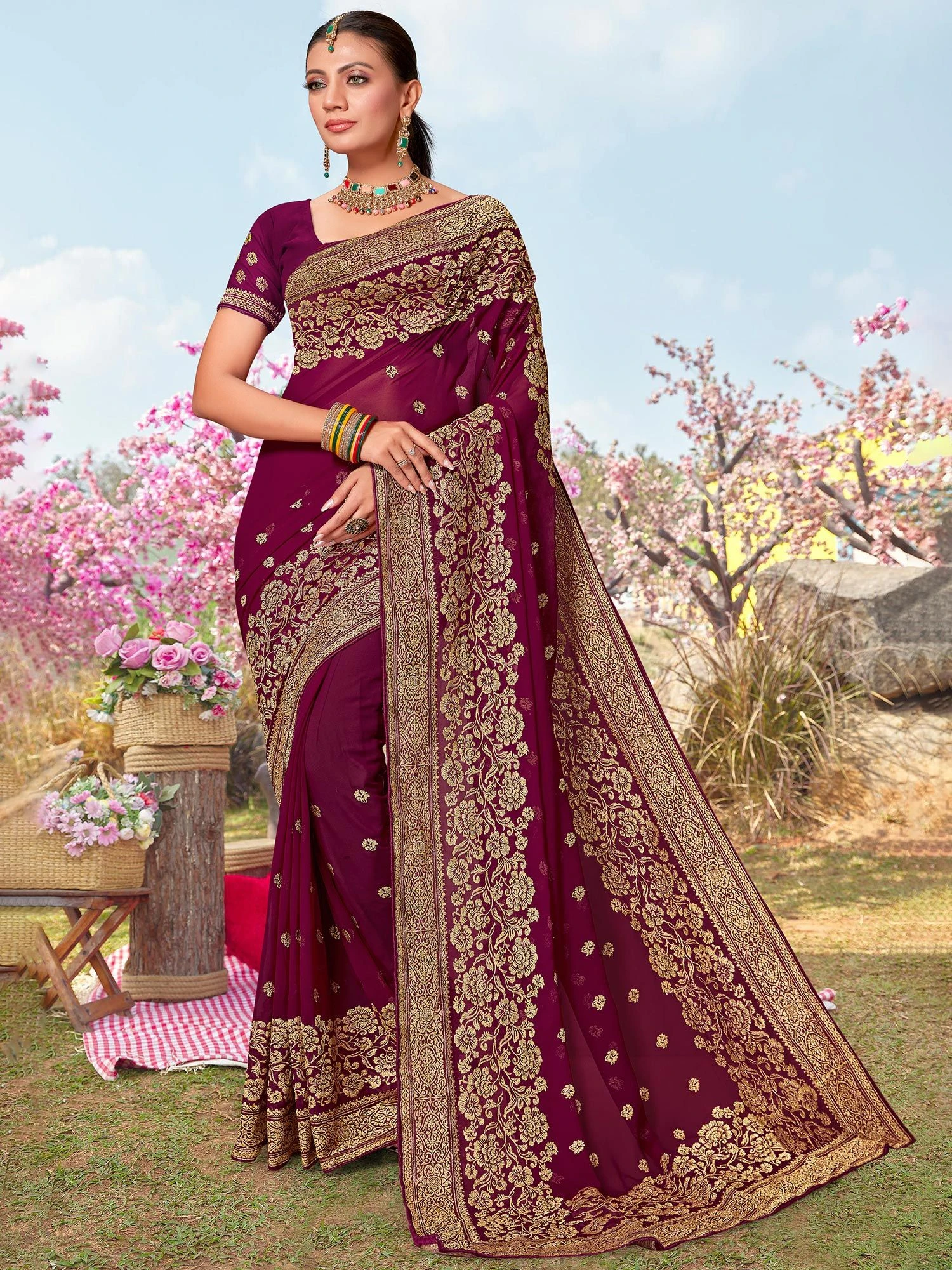 Magenta Woven Patterns Saree In Silk With Blouse 3 Magenta Woven Patterns Saree In Silk With Blouse