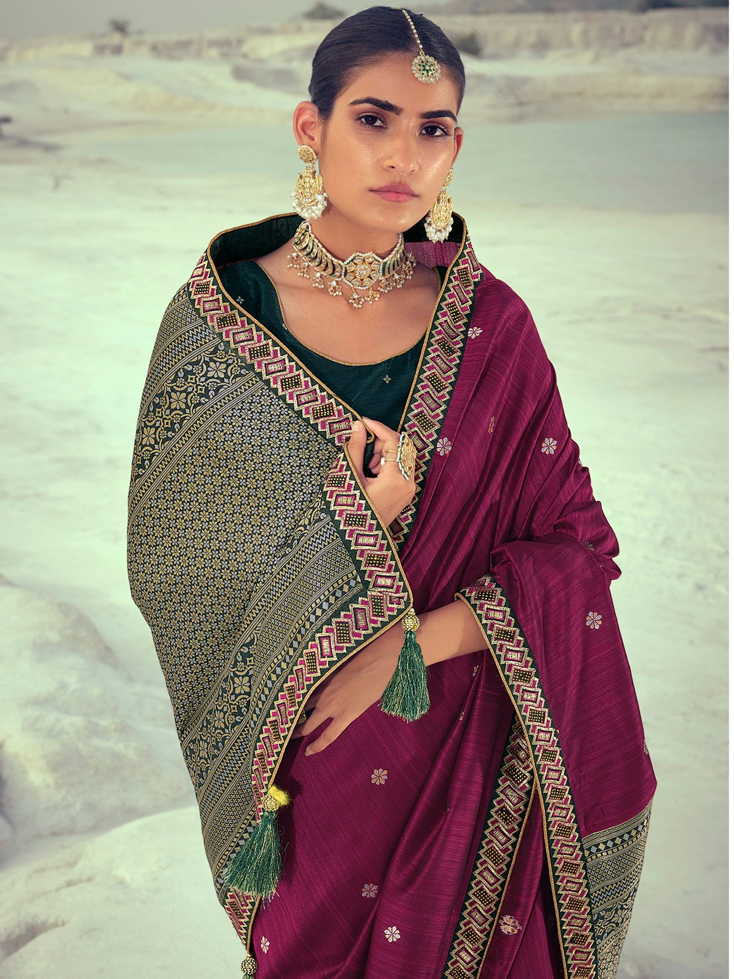 Maroon Casual Saree In Art Silk With Blouse 4 Maroon Casual Saree In Art Silk With Blouse - Image 2