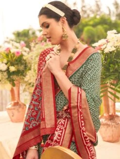 Green Patola Silk Saree With Blouse -Riwaayat Store p2298sr03 1 1