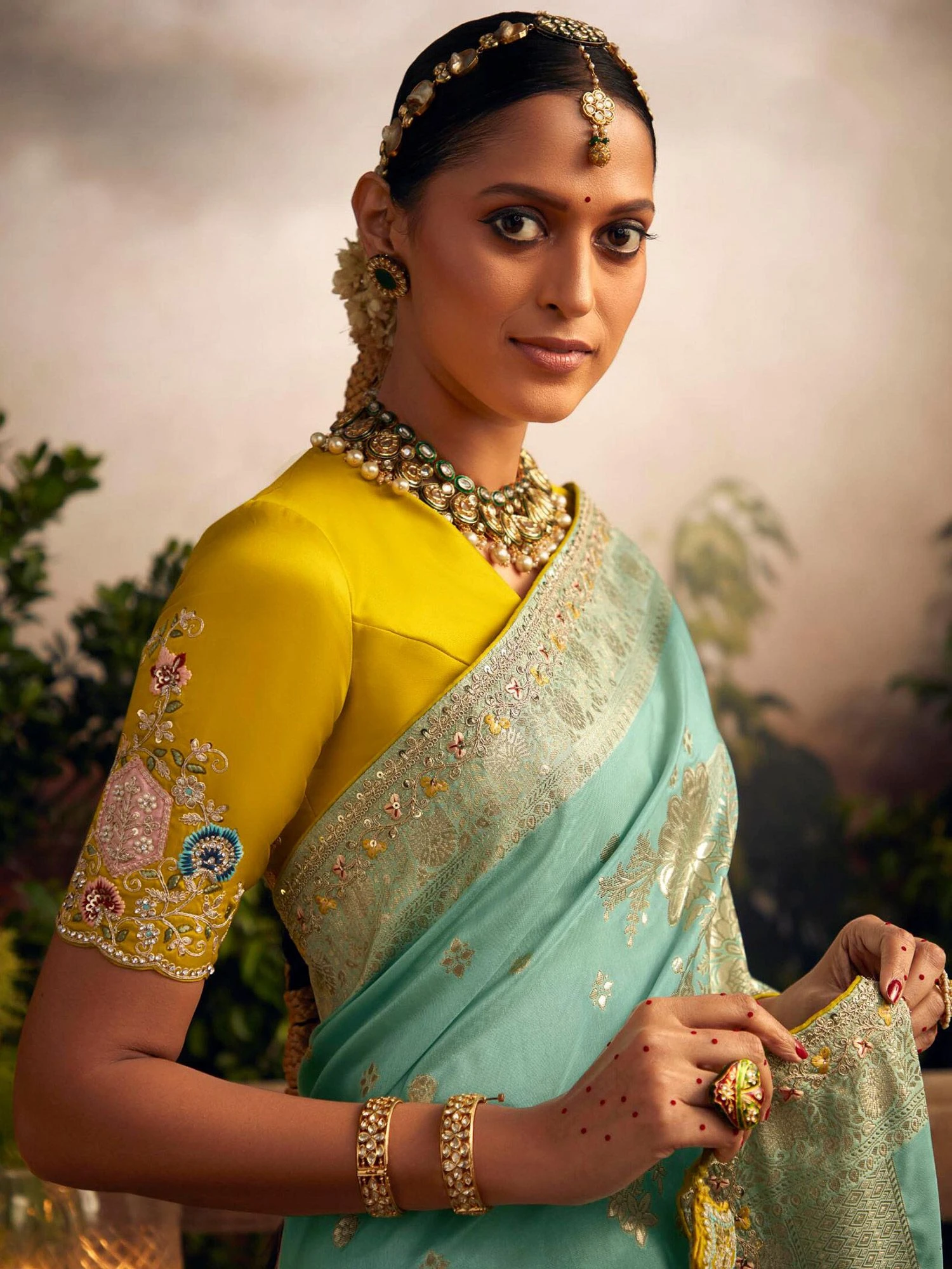 Turquoise Dola Silk Saree In Zari Weaving 4 Turquoise Dola Silk Saree In Zari Weaving - Image 2