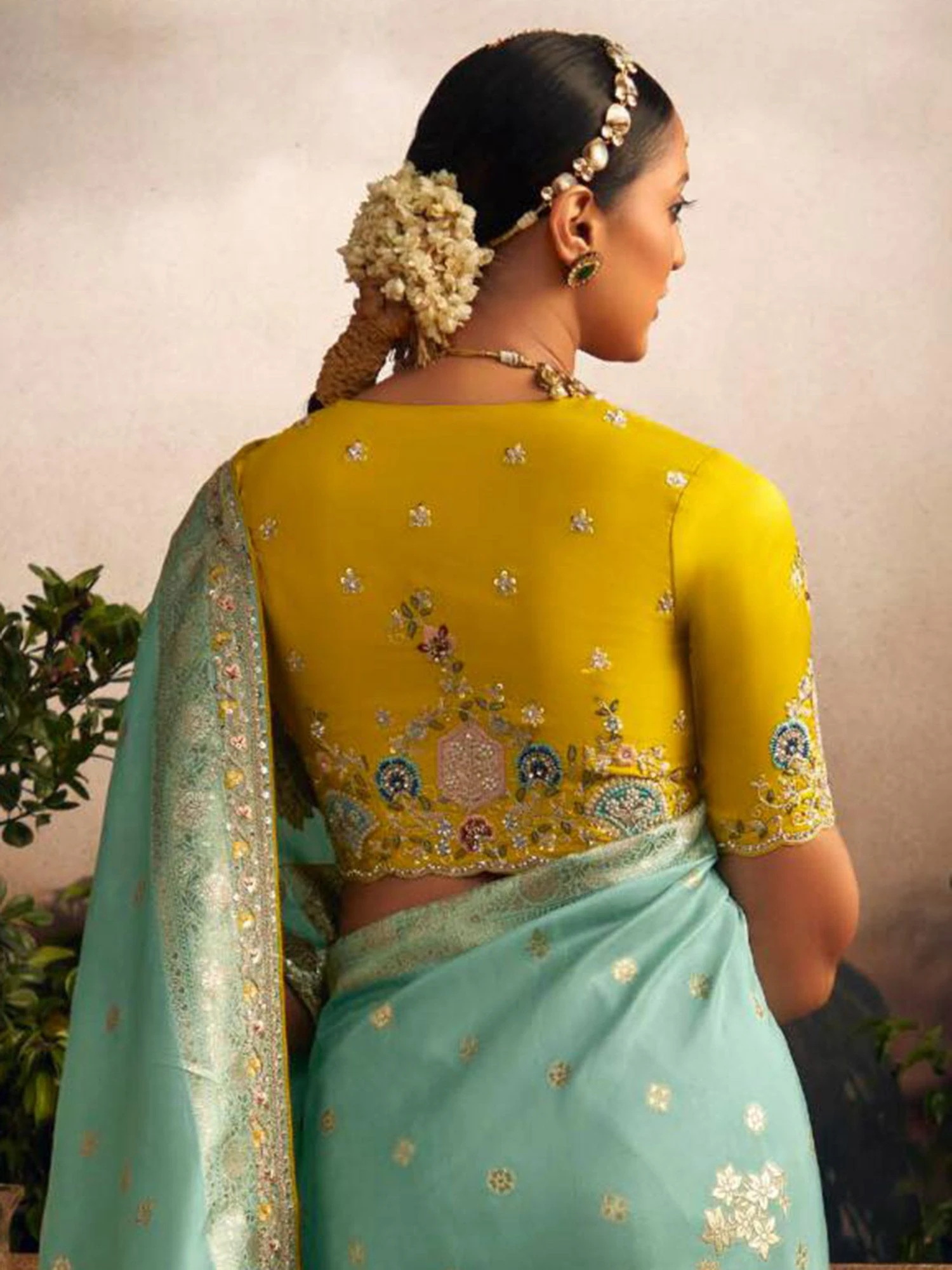 Turquoise Dola Silk Saree In Zari Weaving 5 Turquoise Dola Silk Saree In Zari Weaving - Image 3