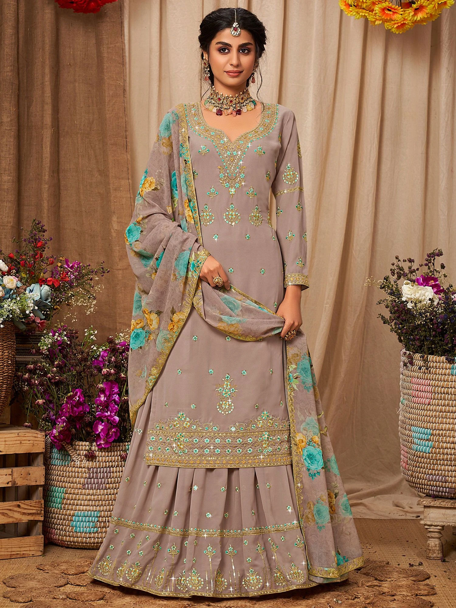 Grey Pakistani Salwar Kameez With Dupatta 3 Grey Pakistani Salwar Kameez With Dupatta