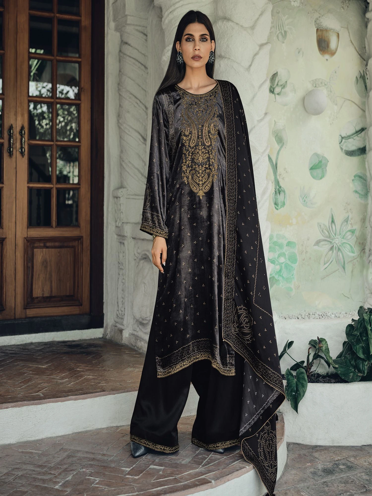 Black Palazzo Style Salwar Suit In Bandhani Print 3 Black Palazzo Style Salwar Suit In Bandhani Print