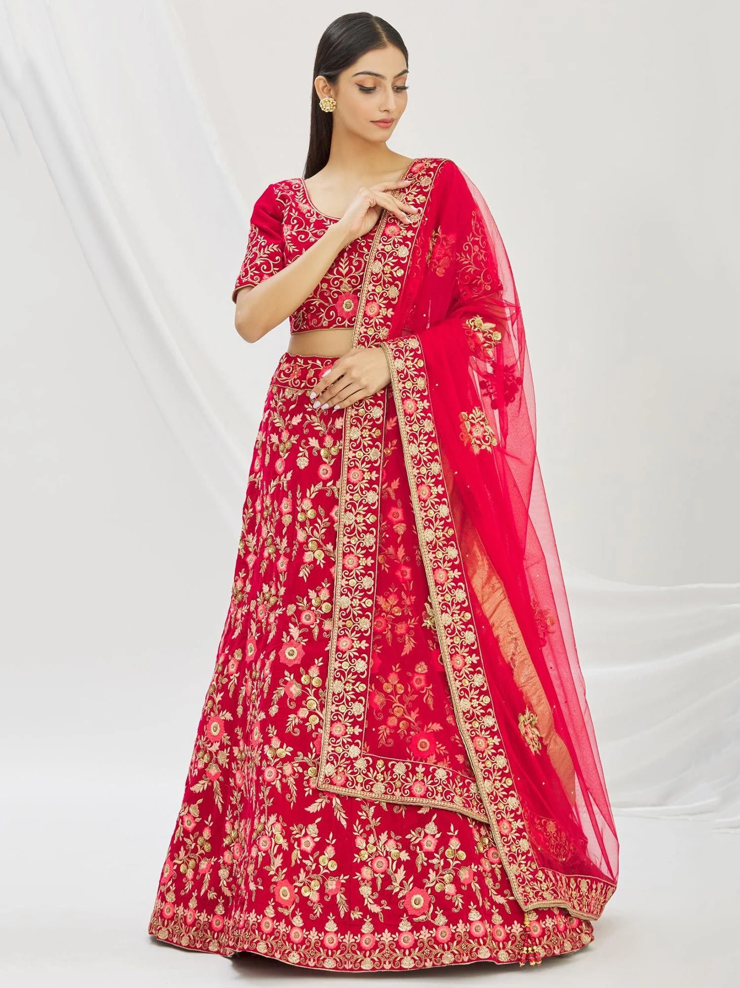 Pink Bridal Embroidered Lehenga Set In Velvet 3 Pink Bridal Embroidered Lehenga Set In Velvet