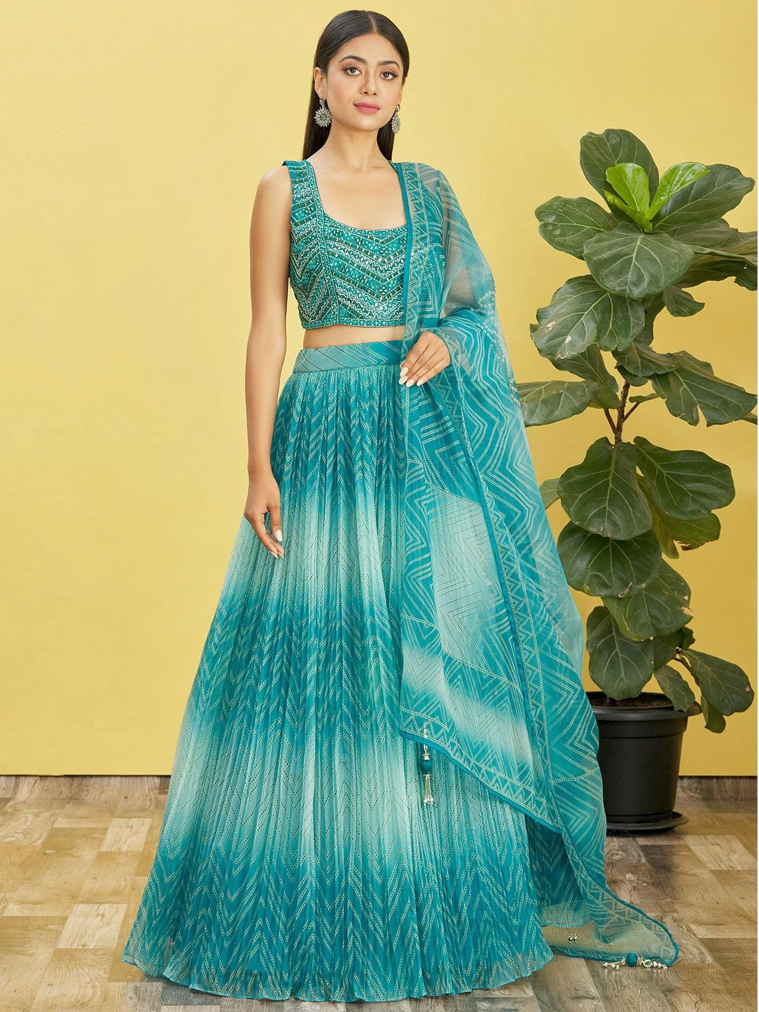 Blue Shaded Lehenga With Embroidered Choli 3 Blue Shaded Lehenga With Embroidered Choli
